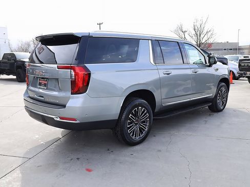 New 2026 GMC Yukon XL Elevation image 6