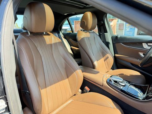 Used 2017 Mercedes-Benz E 300 4MATIC image 46