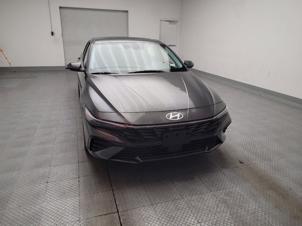 Used 2025 Hyundai Elantra SEL FWD image 14