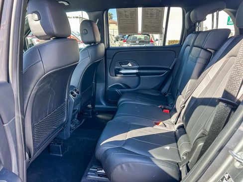 Used 2023 Mercedes-Benz GLB 250 image 19