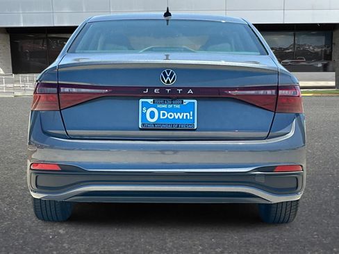 Used 2026 Volkswagen Jetta SE FWD image 8