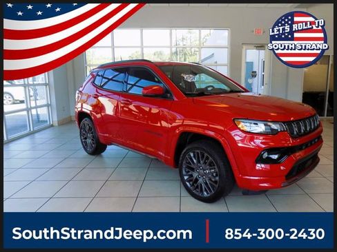 Certified 2022 Jeep Compass Limited AWD/4WD image 1
