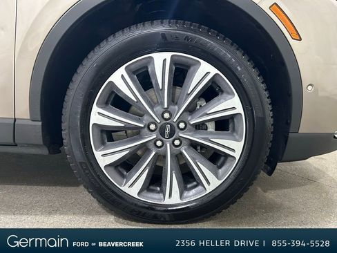Used 2020 Lincoln Corsair Reserve image 11