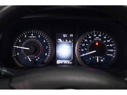 Used 2018 Toyota Sienna XLE image 35