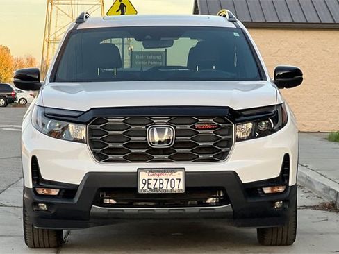 Used 2023 Honda Passport TrailSport image 9