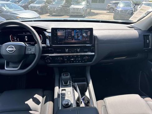 New 2026 Nissan Pathfinder SL AWD/4WD image 21