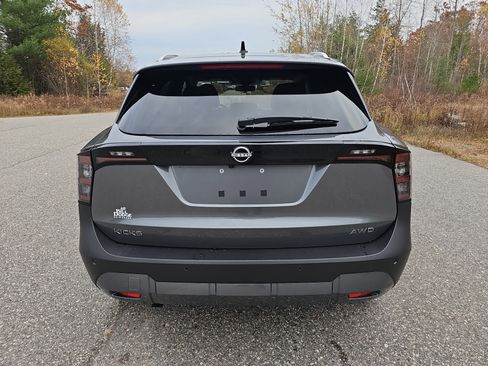 New 2026 Nissan Kicks SV w/ SV Premium Package image 6