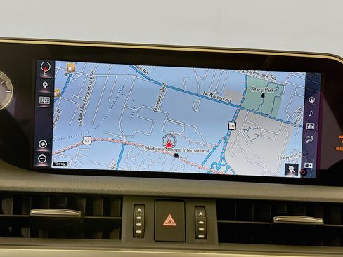 Used 2019 Lexus ES 350 Luxury image 16