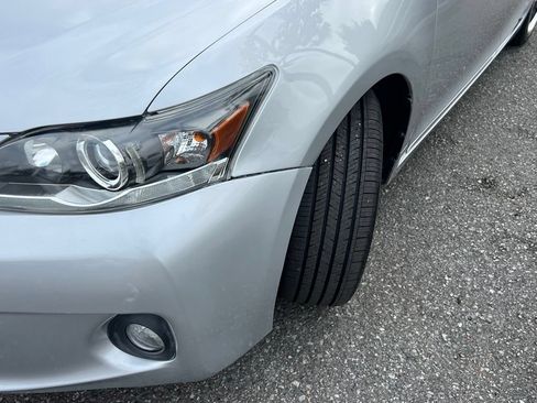 Used 2012 Lexus CT 200h Premium w/ Premium Audio Pkg FWD image 3