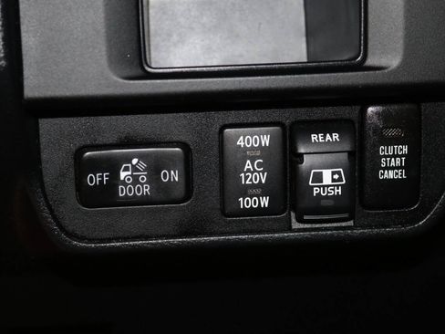 Used 2017 Toyota Tacoma TRD Sport w/ Premium & Technology Package AWD/4WD image 45