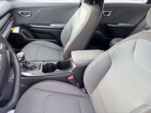 New 2025 Kia K4 LX image 20