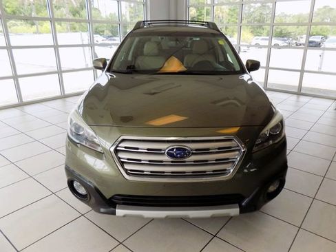 Used 2016 Subaru Outback 2.5i Limited AWD/4WD image 2