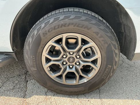 Used 2025 Ford Expedition Active RWD image 11