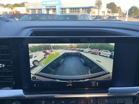 Used 2024 Chevrolet Silverado 2500 High Country w/ Z71 Off-Road Package image 28