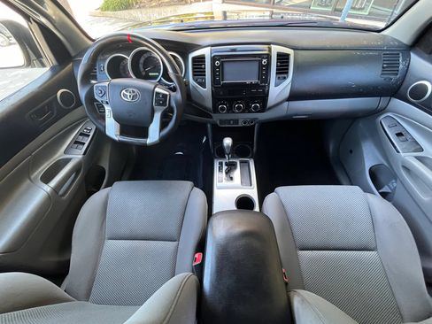 Used 2014 Toyota Tacoma PreRunner RWD image 13
