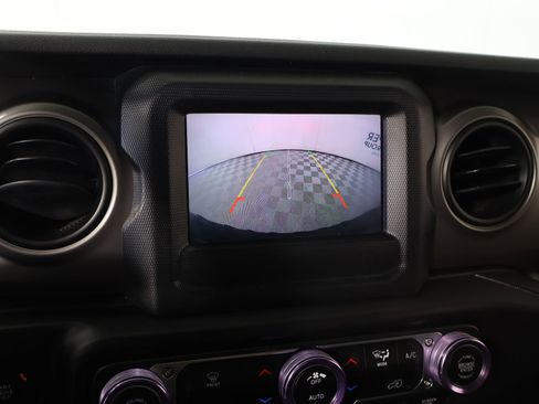 Used 2018 Jeep Wrangler Unlimited Sport S image 6