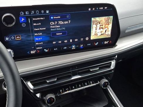 Certified 2025 Chevrolet Traverse LT image 20