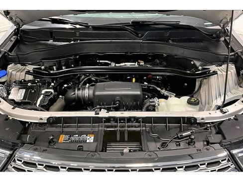 Used 2021 Ford Explorer Limited w/ Equipment Group 301A RWD image 12