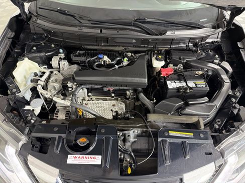 Used 2017 Nissan Rogue S image 25