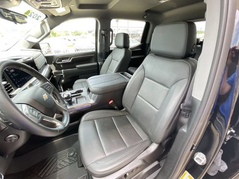 Certified 2024 Chevrolet Silverado 1500 LTZ AWD/4WD image 19