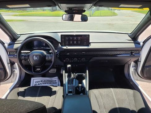 Used 2025 Honda Accord Sport image 11