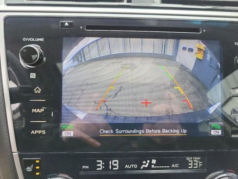 Used 2018 Subaru Outback 2.5i Limited image 16