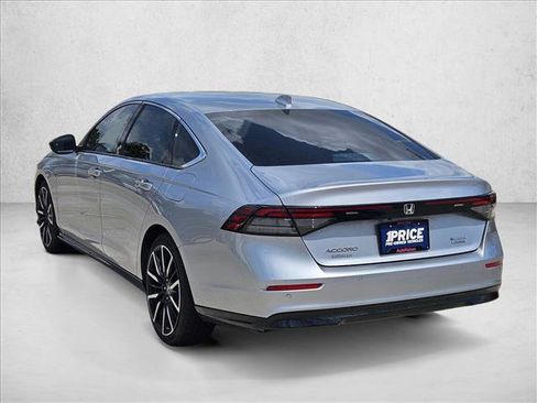 Used 2023 Honda Accord Touring image 7