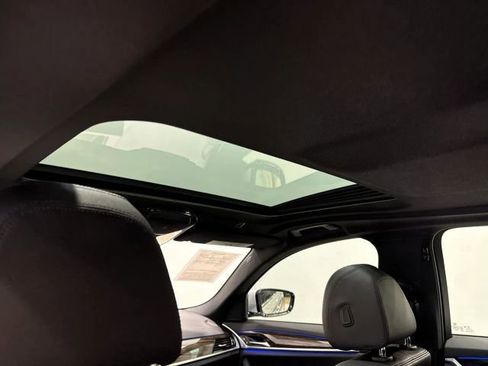 Used 2018 BMW 530i w/ Premium Package RWD image 26