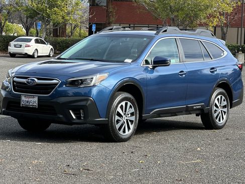 Used 2022 Subaru Outback Premium AWD/4WD image 7