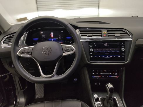 Used 2023 Volkswagen Tiguan SE image 22