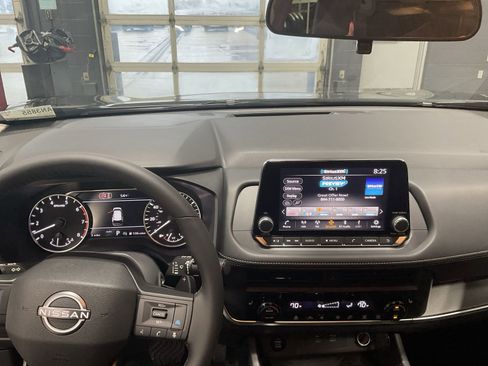 New 2026 Nissan Rogue SV w/ Cold Weather Package AWD/4WD image 28