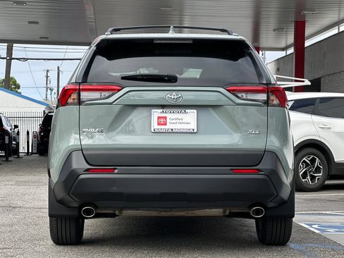 Certified 2023 Toyota RAV4 XLE w/ Convenience Package FWD image 5