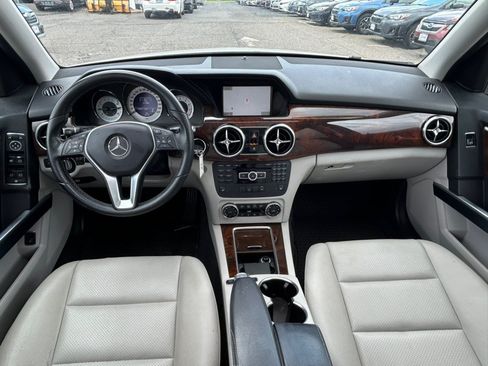 Used 2013 Mercedes-Benz GLK 350 4MATIC image 21