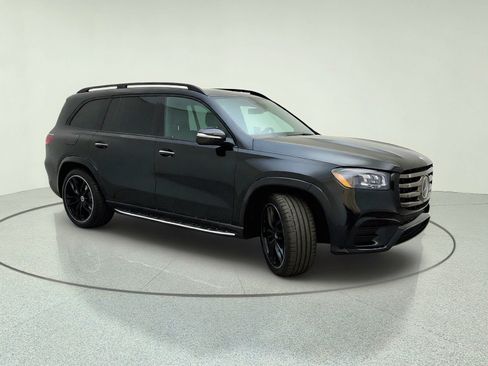 Certified 2026 Mercedes-Benz GLS 450 4MATIC w/ AMG Line Exterior image 9