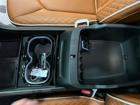 New 2026 Chrysler Pacifica Pinnacle image 19