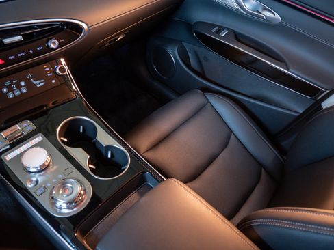 Used 2026 Genesis GV70 2.5T image 25