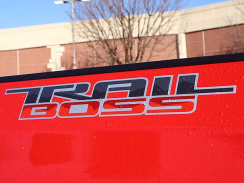 Used 2024 Chevrolet Silverado 1500 LT Trail Boss w/ Convenience Package II image 27