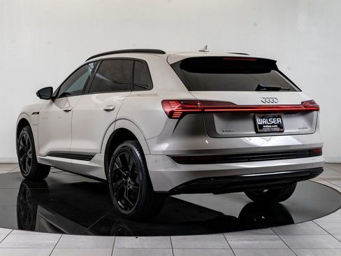 Used 2021 Audi e-tron Premium w/ Convenience Plus Package image 6