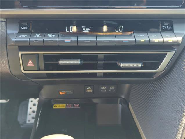 Certified 2025 Toyota Camry SE FWD image 20