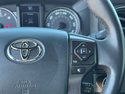 Used 2017 Toyota Tacoma TRD Sport w/ Tow Package image 20