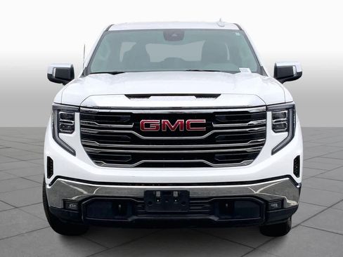 Used 2025 GMC Sierra 1500 SLT image 3