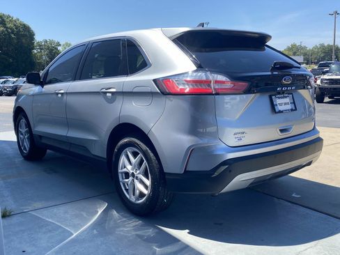 Used 2024 Ford Edge SEL AWD/4WD image 10