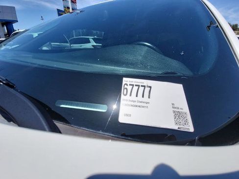 Used 2019 Dodge Challenger SXT RWD image 31