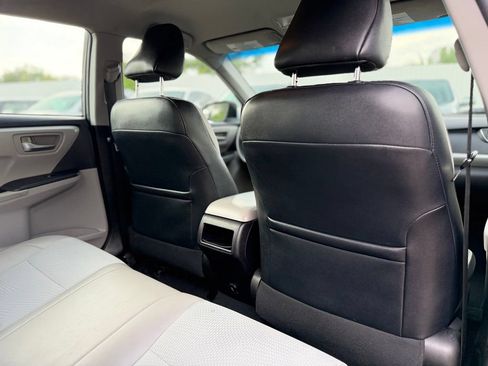 Used 2017 Toyota Camry SE FWD image 23