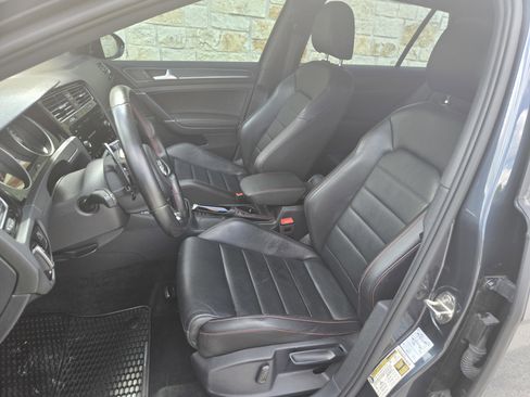Used 2020 Volkswagen GTI SE FWD image 5