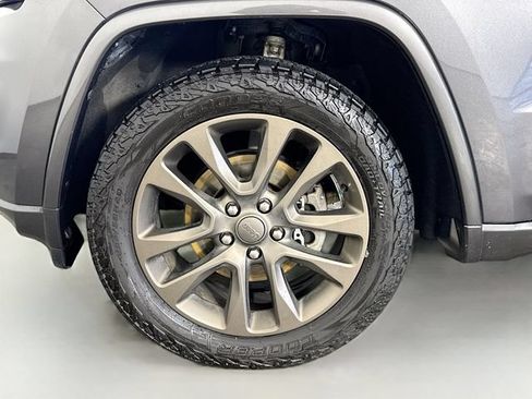 Used 2017 Jeep Grand Cherokee Limited 75th Anniversary AWD/4WD image 36