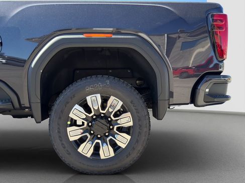 Used 2026 GMC Sierra 2500 Denali w/ Denali Reserve Package AWD/4WD image 5