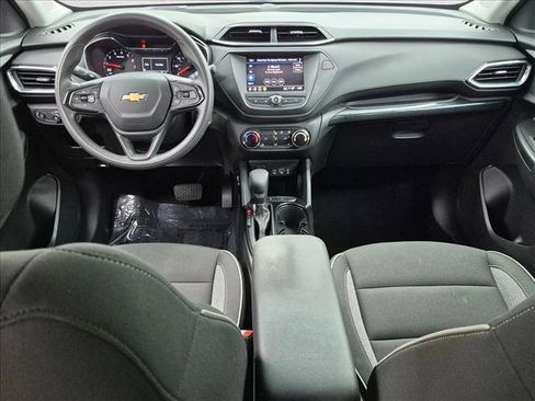 Used 2023 Chevrolet TrailBlazer LT FWD image 16