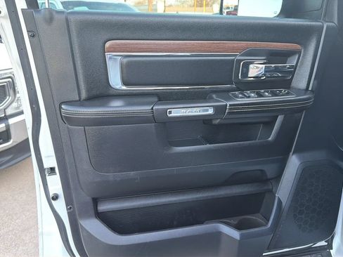 Used 2015 RAM 2500 Laramie AWD/4WD image 9