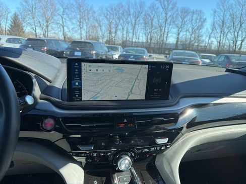 Used 2025 Acura MDX w/ Technology Package image 15